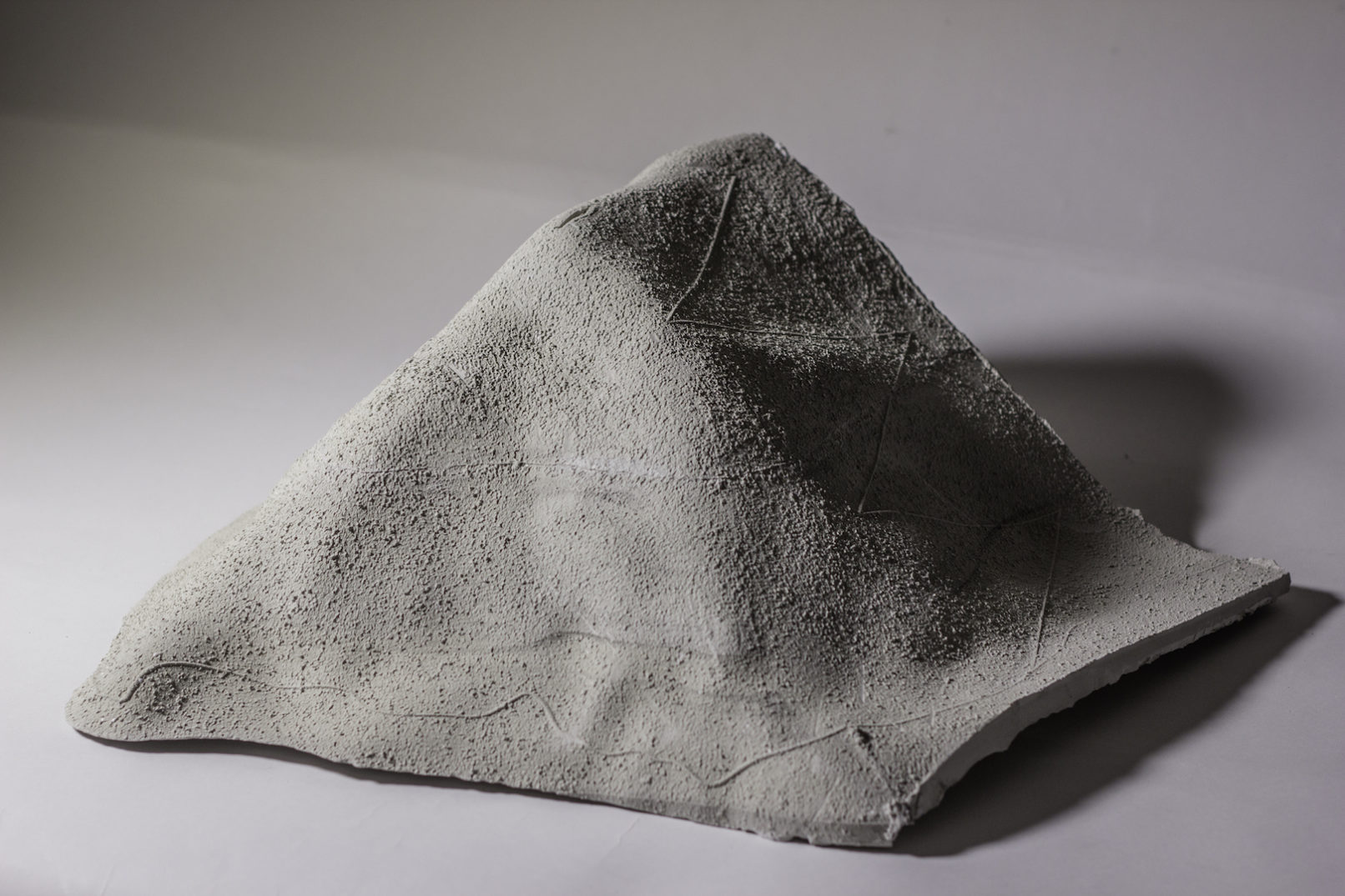 HIKING TRAIL SPLITS FROM MAIN ROAD TO ASCEND MOUNTAIN