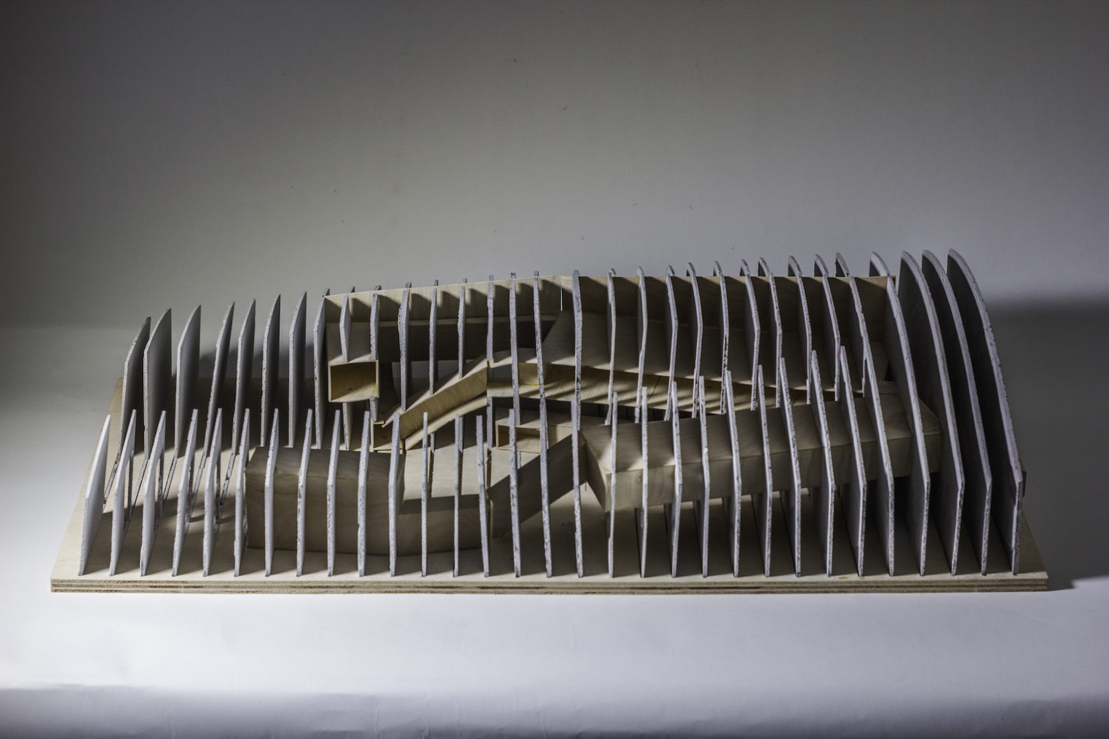 MUSEUM CIRCULATION RUNS IN A LOOP AROUND ATRIUM